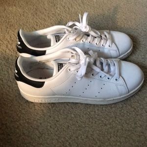 Adidas Stan Smith Sneakers in Black & White